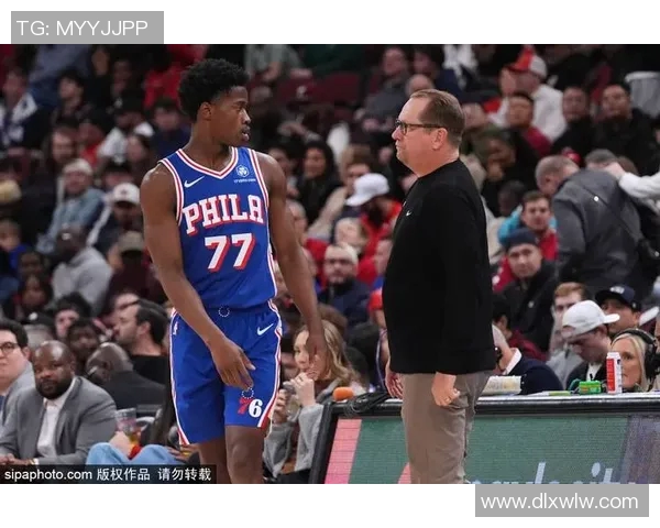 费城76人险胜凯尔特人，安德烈·德拉蒙德内线统治力主宰NBA常规赛